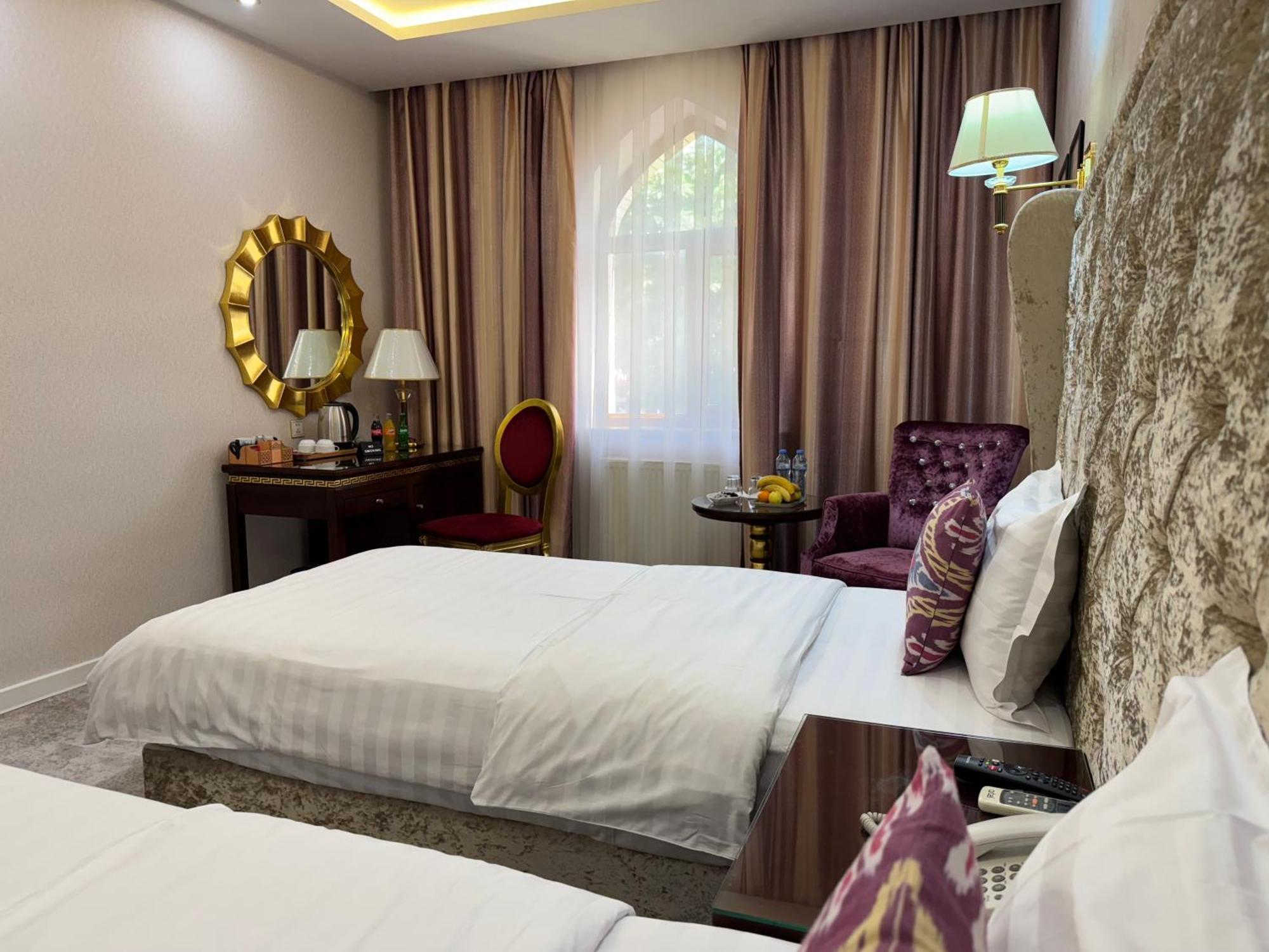 Emirhan Hotel Самарканд Екстер'єр фото